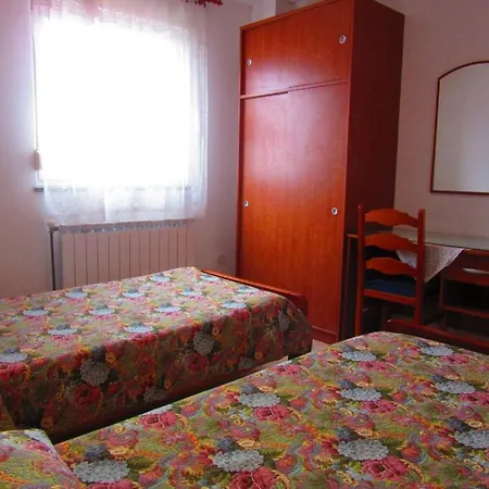 In With Terrace, Air Conditioning, Wifi, Washing Machine 633-1 Apartment *