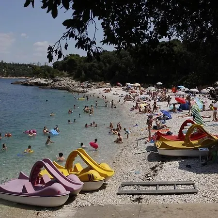 Apartment In With Terrace, Air Conditioning, Wifi, Washing Machine 633-1