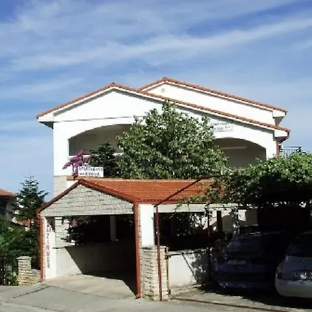 In With Terrace, Air Conditioning, Wifi, Washing Machine 633-1 Apartamento *