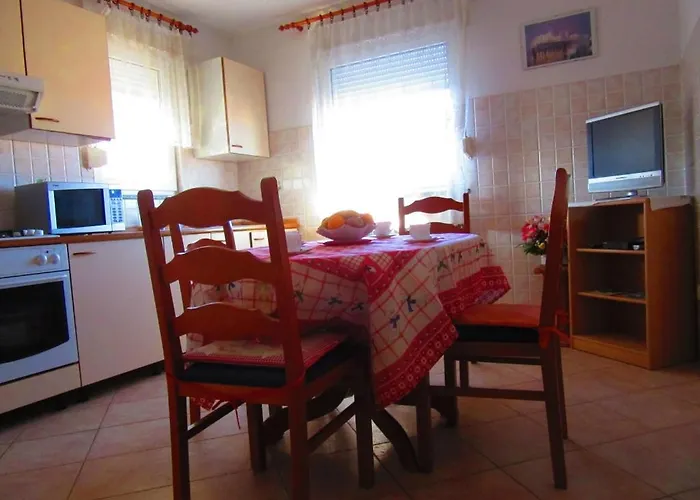 In With Terrace, Air Conditioning, Wifi, Washing Machine 633-1 Apartamento