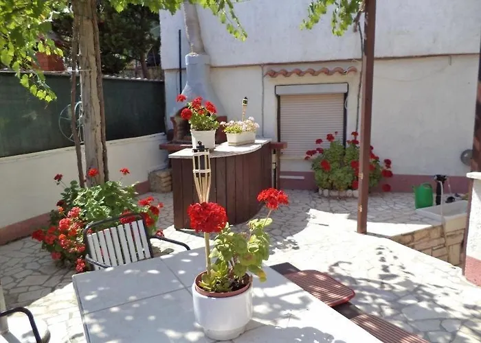 In With Terrace, Air Conditioning, Wifi, Washing Machine 633-1 Pula