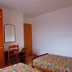 In With Terrace, Air Conditioning, Wifi, Washing Machine 633-1 Lejlighed