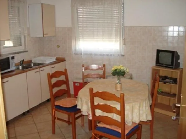 In With Terrace, Air Conditioning, Wifi, Washing Machine 633-1 Apartment Pula