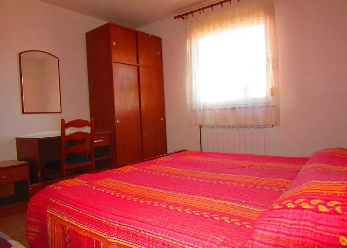 In With Terrace, Air Conditioning, Wifi, Washing Machine 633-1 Apartment Pula
