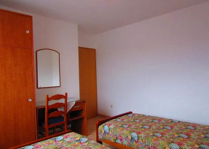 In With Terrace, Air Conditioning, Wifi, Washing Machine 633-1 Apartment